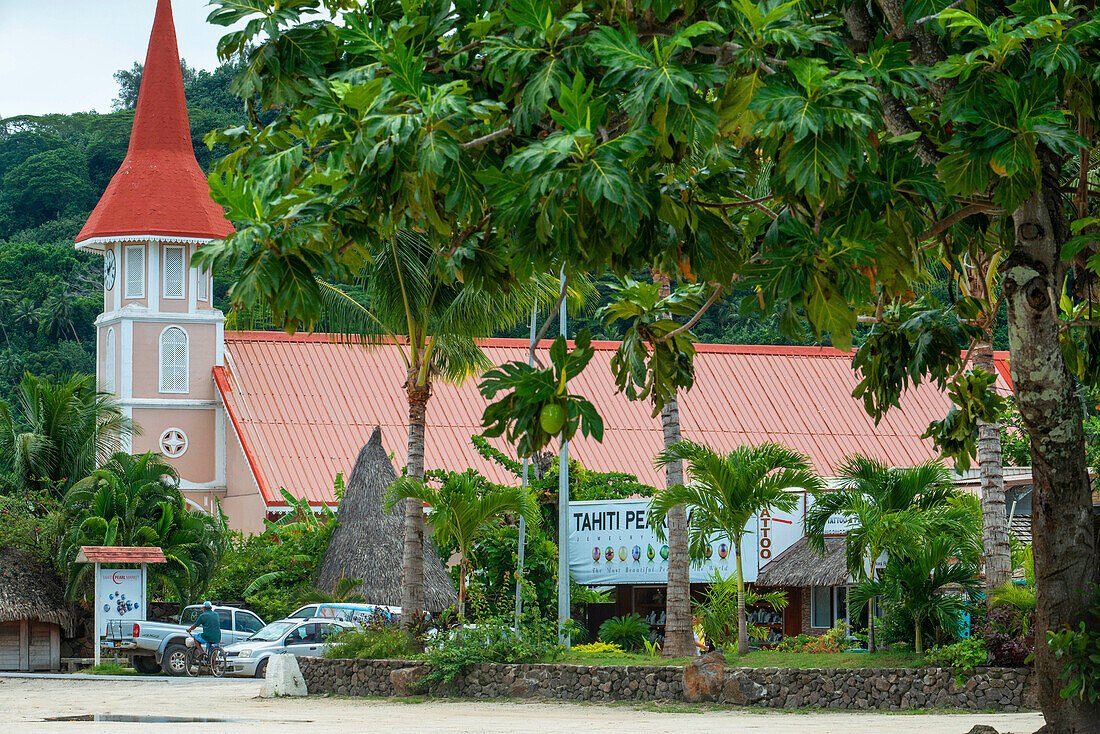 Eglise Evangelique Kirche. Vaitape, Bora Bora. Französisch-Polynesien.