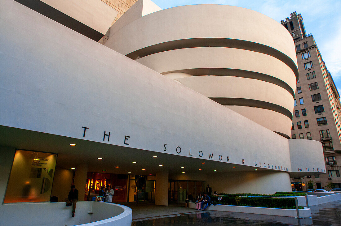 Das Solomon R. Guggenheim Museum, Five avenue Manhattan, New York City, New York, USA