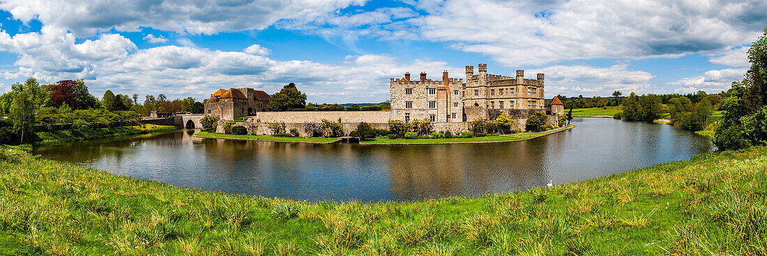 Leeds Castle, Maidstone, Kent, England, United Kingdom, Europe