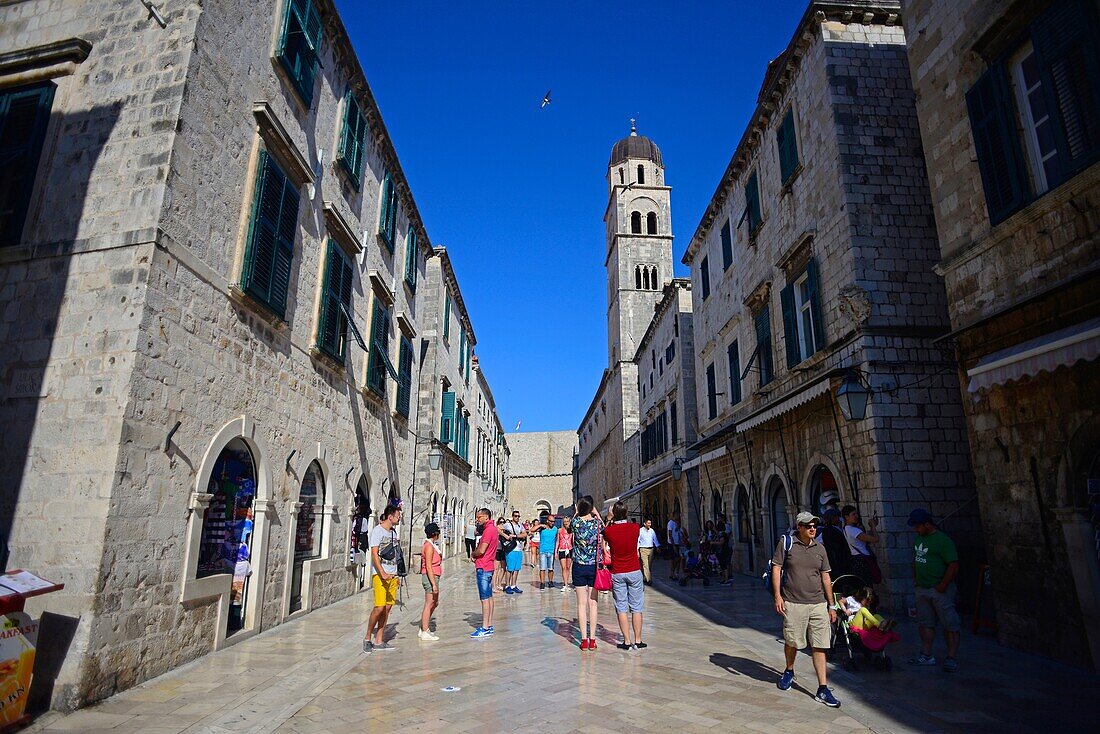 Hauptstraße Placa Stradun in Dubrovnik, Kroatien