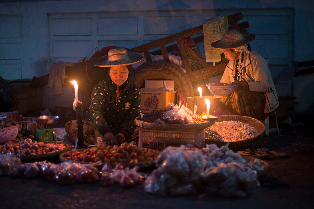 Night market at Hsipaw (Thibaw), Shan State, Myanmar (Burma)