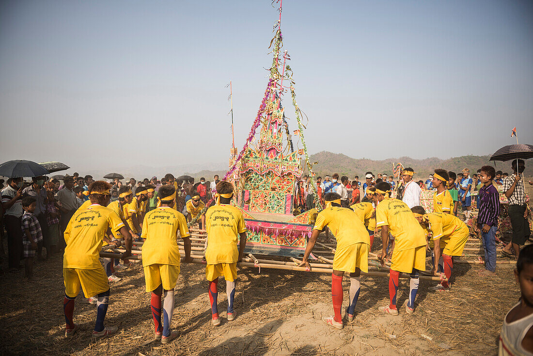 Mrauk U, Dung Bwe Festival for the passing of an important Buddhist Monk, Rakhine State, Myanmar (Burma)