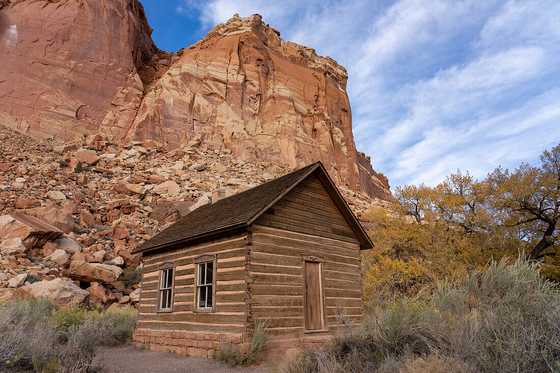 HIstorische Einraumschule in Fruita. Capitol Reef National Park, Utah. Wurde auch als kirchliches Versammlungshaus für Pioniersiedler genutzt. Erbaut im Jahr 1896.