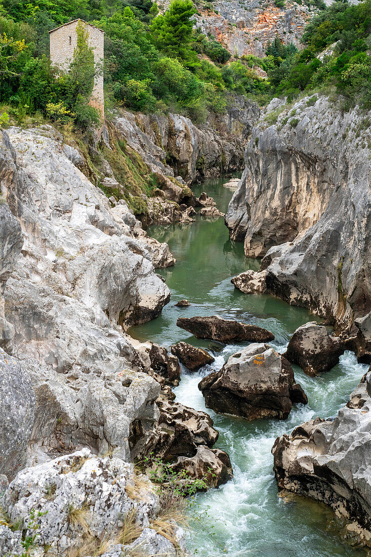 Gorges de l'Herault zwischen St Martin de Londres und St Guilhem le Desert, Languedoc Roussillon Heraul, Frankreich