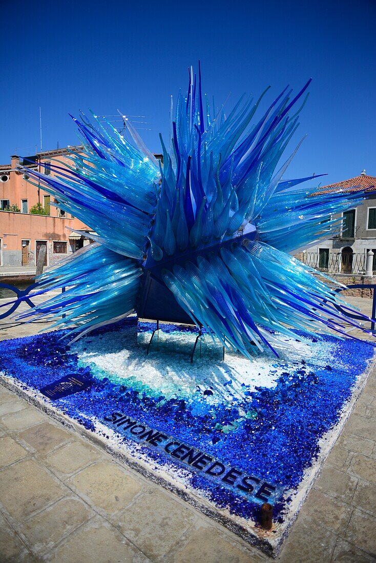 Comet Glass Star sculpture made for Christmas 2007 by Master glass maker Simone Cenedese, displayed at Campo Santo Stefano, Murano, Venice, Italy