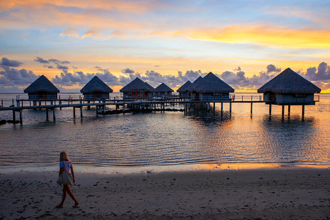 Sunset in Le Meridien Hotel on the island of Tahiti, French Polynesia, Tahiti Nui, Society Islands, French Polynesia, South Pacific.