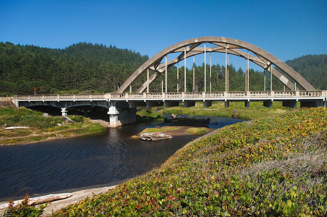 Big Creek Bridge, Highway 101, central Oregon Coast..