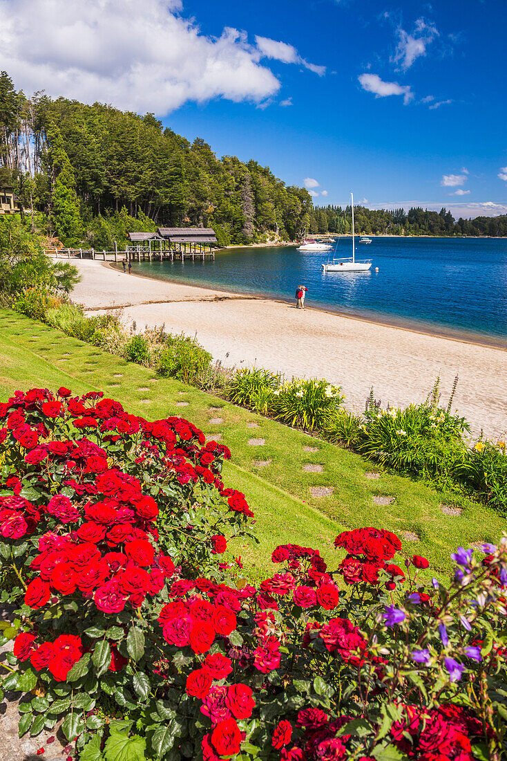 Blick auf den Nahuel Huapi-See vom Las Balsas Gourmet Hotel und Spa, Villa la Angostura, Patagonien, Argentinien