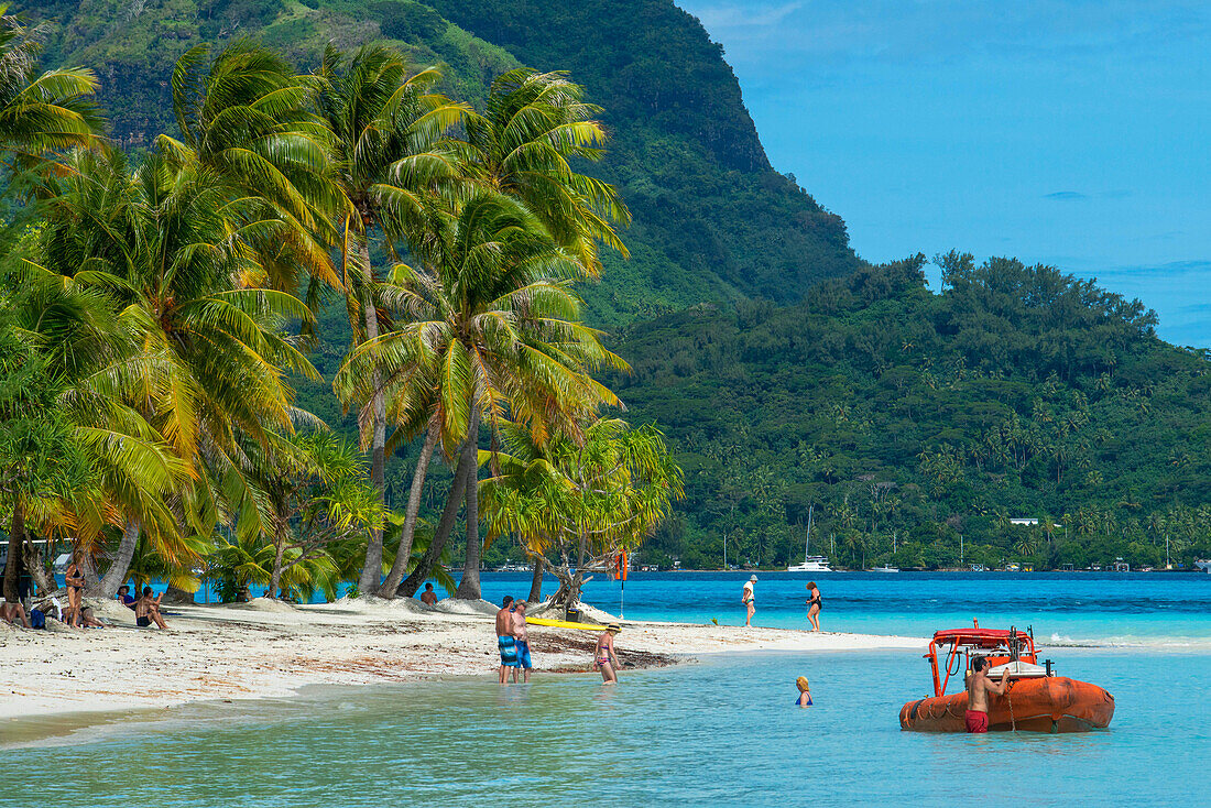 Beach of motu Tevairoa island, a little islet in the lagoon of Bora Bora, Society Islands, French Polynesia, South Pacific.