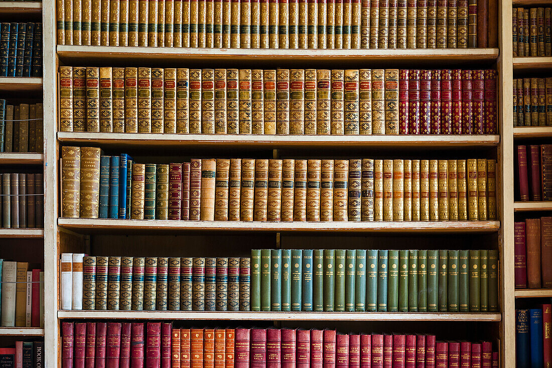Die Bibliothek in Leeds Castle, Maidstone, Kent, England, Vereinigtes Königreich, Europa