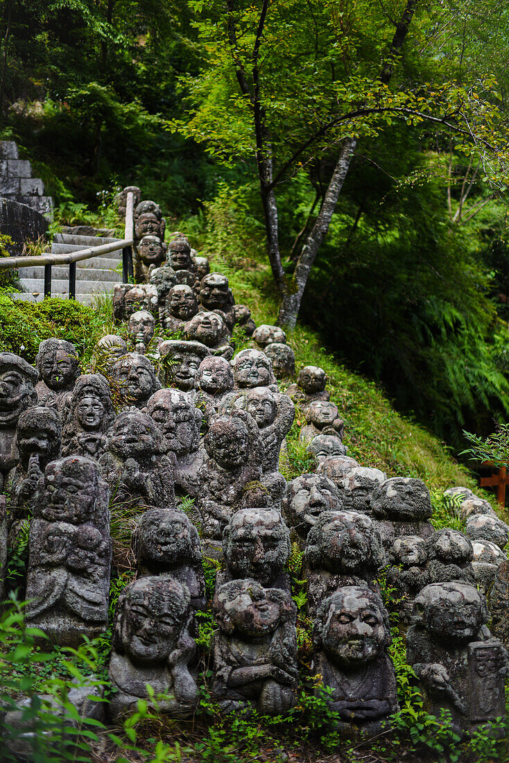 Der buddhistische Tempel Otagi Nenbutsu-ji im Stadtviertel Arashiyama in Kyoto, Japan