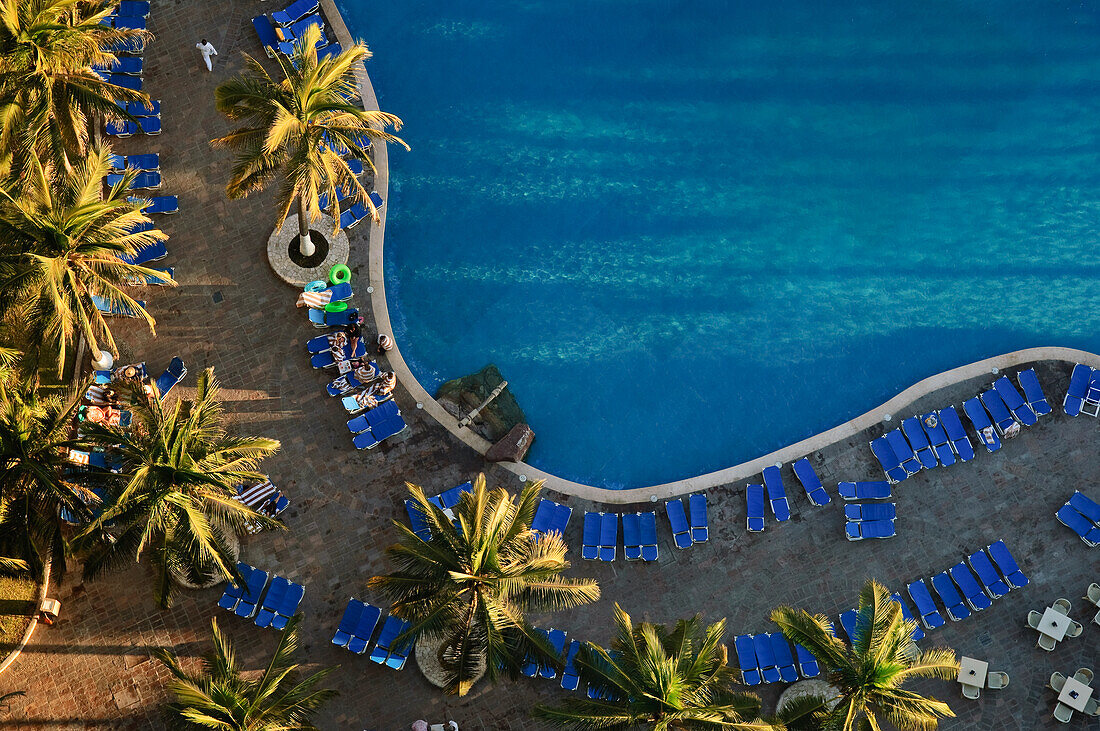 Schwimmbad im El Morro-Turm des El Cid Resorts; Mazatlan, Sinaloa, Mexiko.