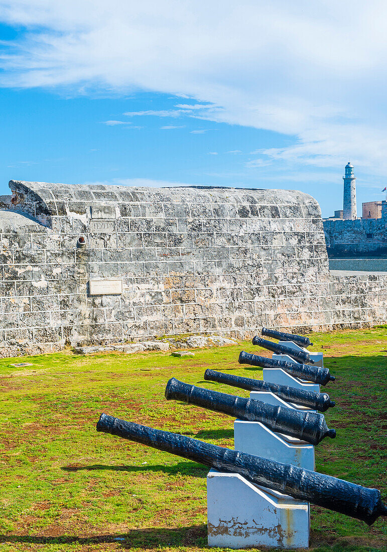 Die Burg Morro in Havanna, Kuba. Die Burg wurde von den Spaniern in den Jahren 1589 bis 1630 erbaut.