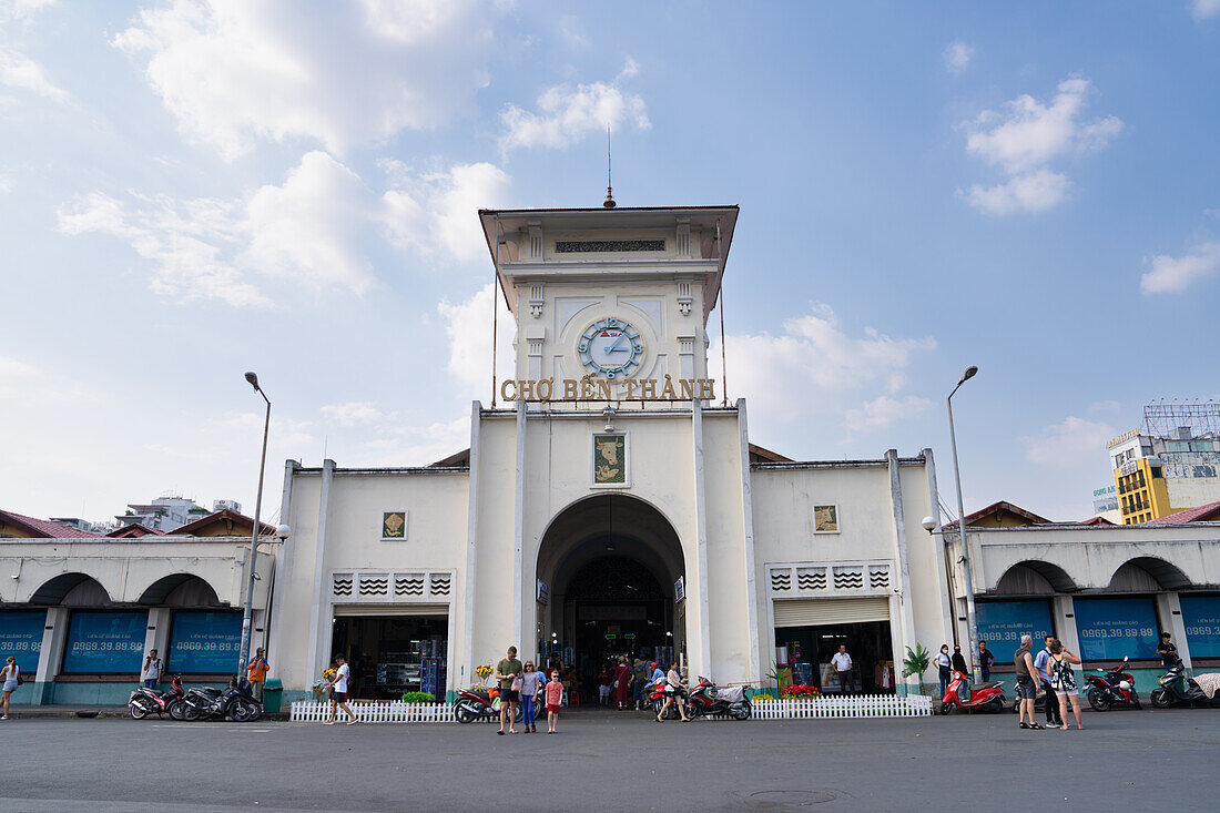 Außenansicht des Ben-Thanh-Marktes, Ho-Chi-Minh-Stadt, Vietnam, Indochina, Südostasien, Asien