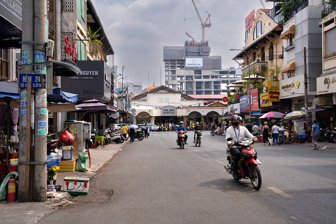 Außenansicht des Ben-Thanh-Marktes, Ho-Chi-Minh-Stadt, Vietnam, Indochina, Südostasien, Asien