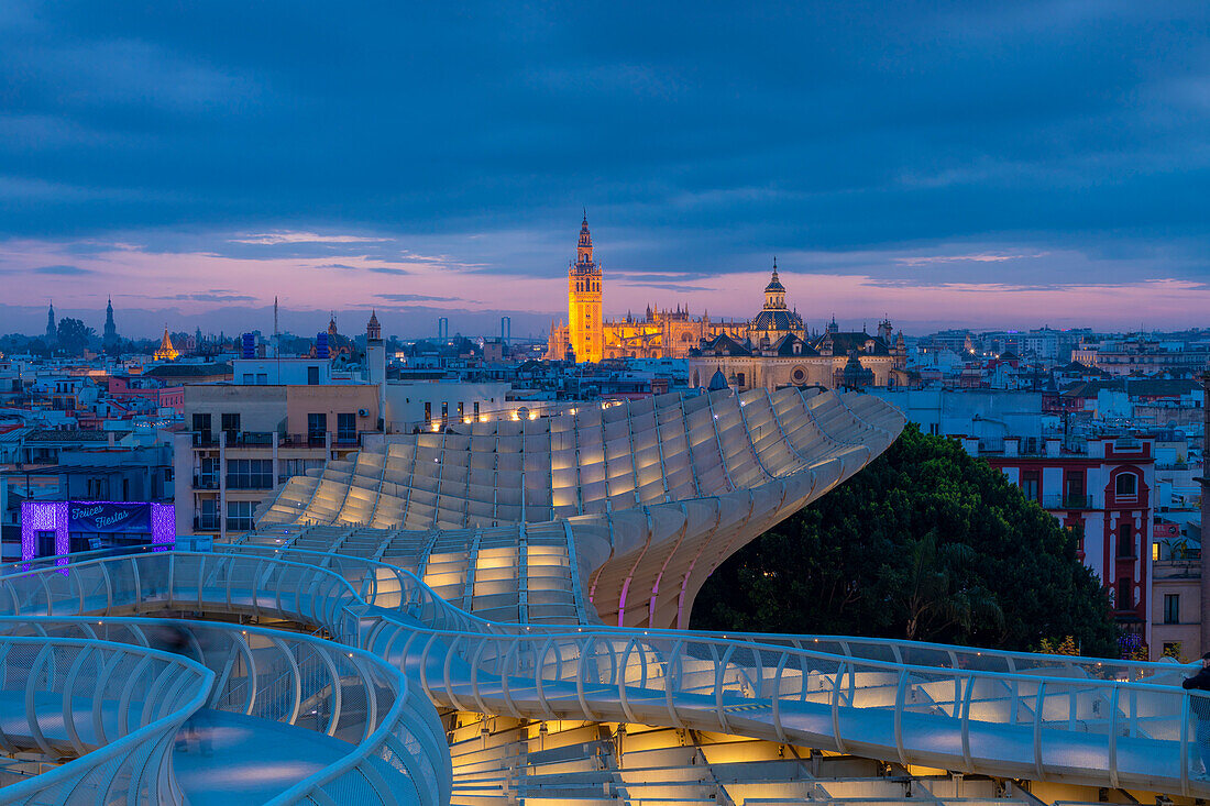 Panoramaterrassen von Las Setas in der Abenddämmerung, Sevilla, Andalusien, Spanien, Europa