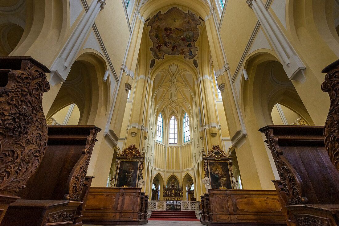 Innenraum der Kathedrale Mariä Himmelfahrt und St. Johannes der Täufer, UNESCO-Welterbestätte, Kutna Hora, Tschechische Republik (Tschechien), Europa
