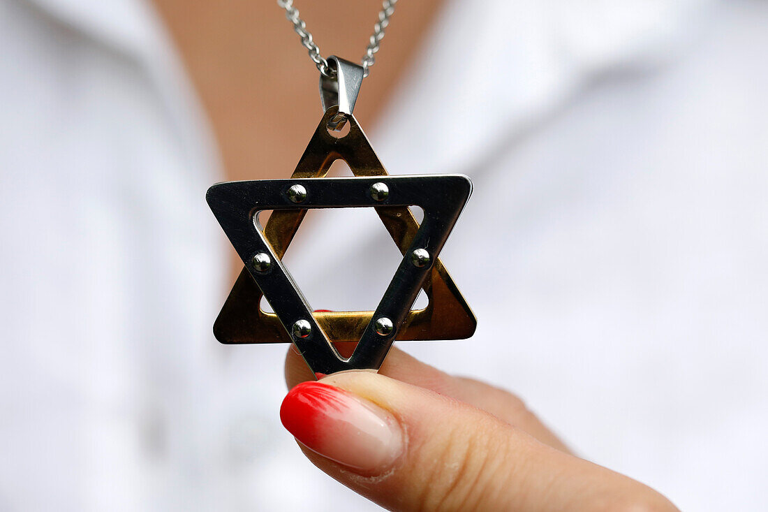 Woman wearing a Star of David (Jewish Star) pendant, Vietnam, Indochina, Southeast Asia, Asia