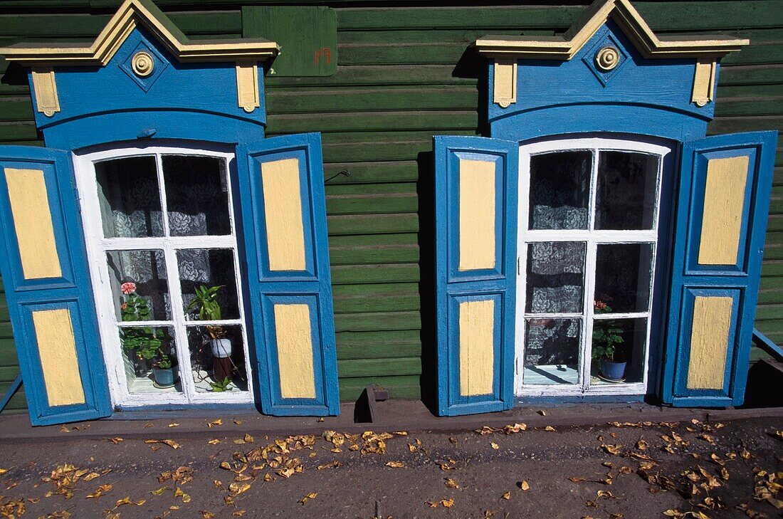 Traditionelle Fenster im Haus