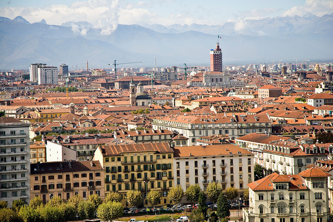 Ansicht von Turin mit dem Berg Cappuccini, Piemont, Italien