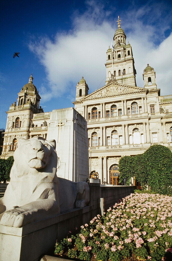 Löwenstatue in Glasgow, Schottland, Großbritannien.