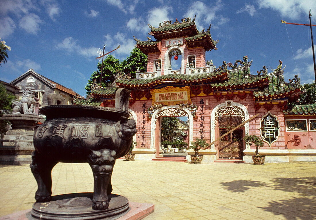 Chinese Pagoda & Meeting Hall In Hoi An Vietnam