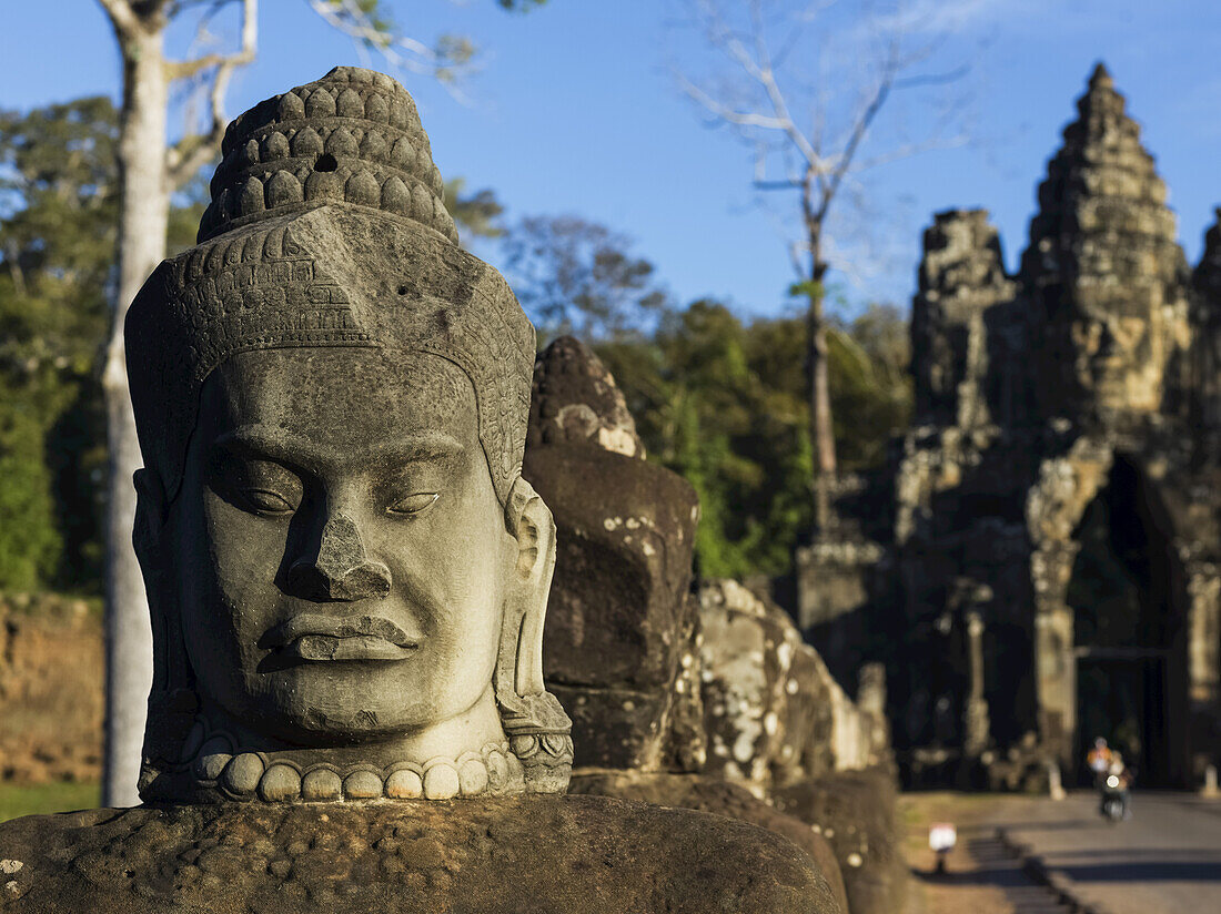 Buddhist Statue, South Gate, Angkor Thom; Krong Siem Reap, Siem Reap Province, Cambo