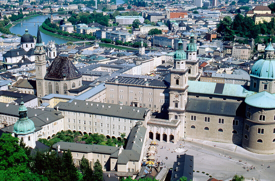 Blick auf die Stadt vom Papstpalast aus