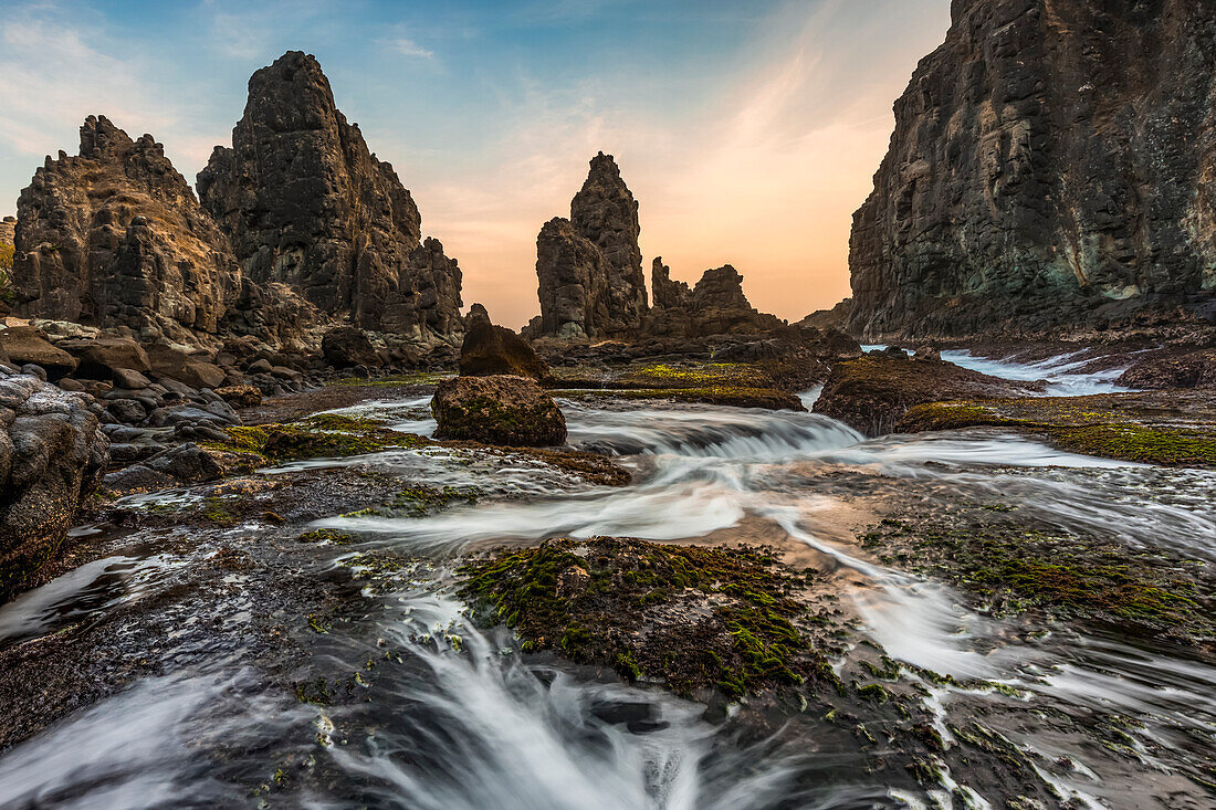 Pengempos, Areguling-Strand bei Sonnenuntergang; Lombok, Indonesien