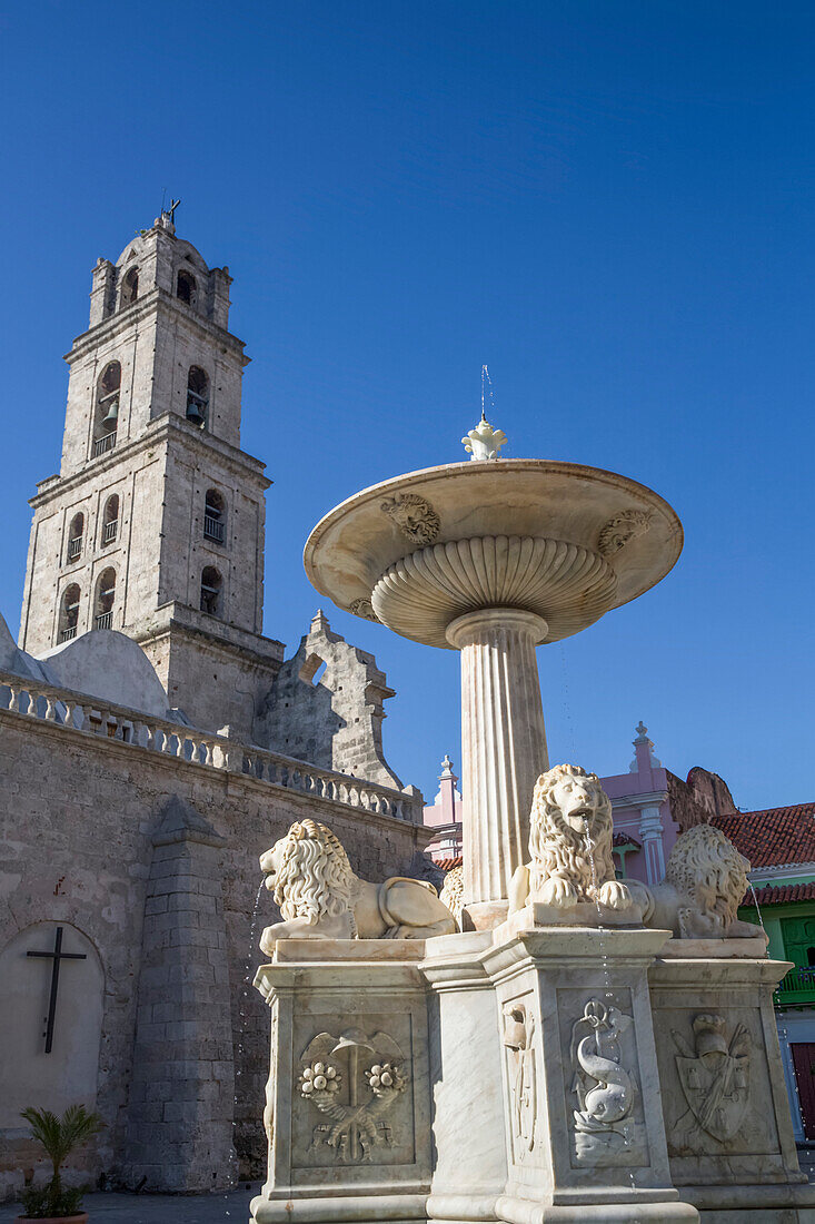 Fountain, Plaza de San Franciso, Minor Basilica of Saint Francis of Assis, Old Town; Havana, Cuba