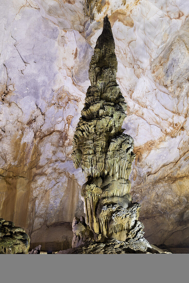 Paradise Cave, Phong Nha-Ke Bang National Park; Phong Nha, Quang Binh Province, Vietnam