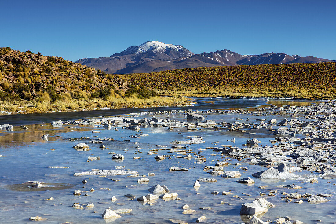 Fluss im Altiplano; Potosi, Bolivien