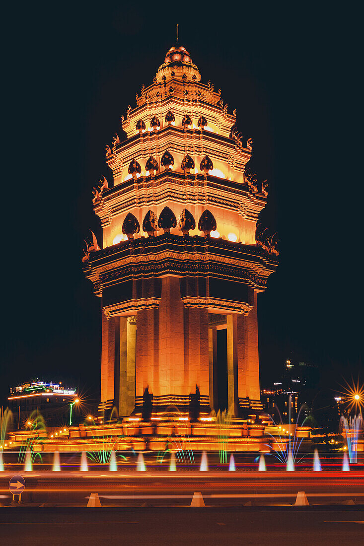 Independence Monument at night in Phnom Penh; Phnom Penh, Phnom Penh, Cambodia