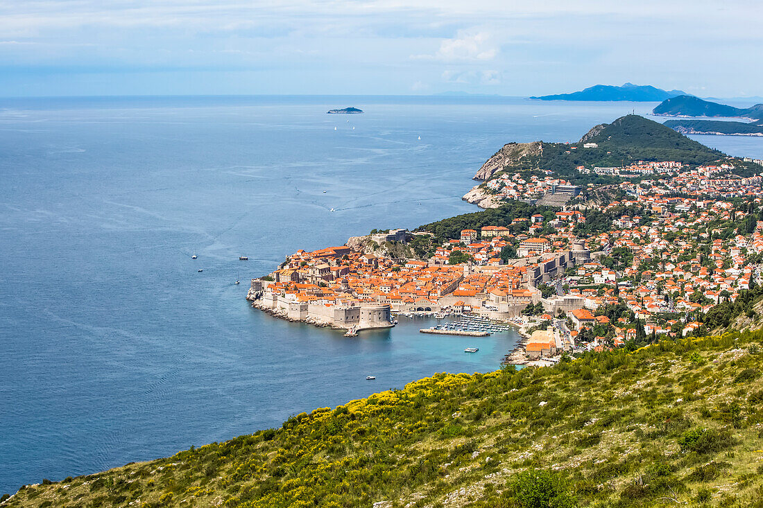 The Walls of Dubrovnik surround the old city of Dubrovnik and provide stunning scenery and vantage points around the city; Dubrovnik, Dubrovacko-neretvanska zupanija, Croatia