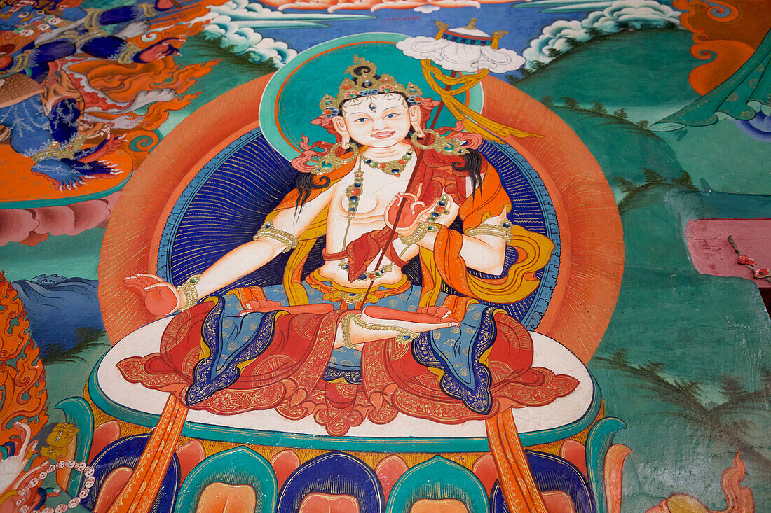 Thangka-Wandbild einer tibetisch-buddhistischen Gottheit im Likir-Kloster, Jammu und Kaschmir; Likir, Ladakh, Indien.