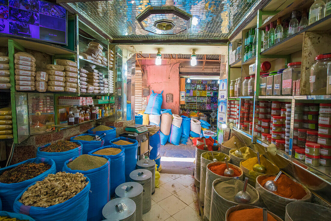 Spice merchant’s shop in the Mellah historic Jewish quarter of Marrakesh; Marrakesh, Marrakesh-Safi, Morocco