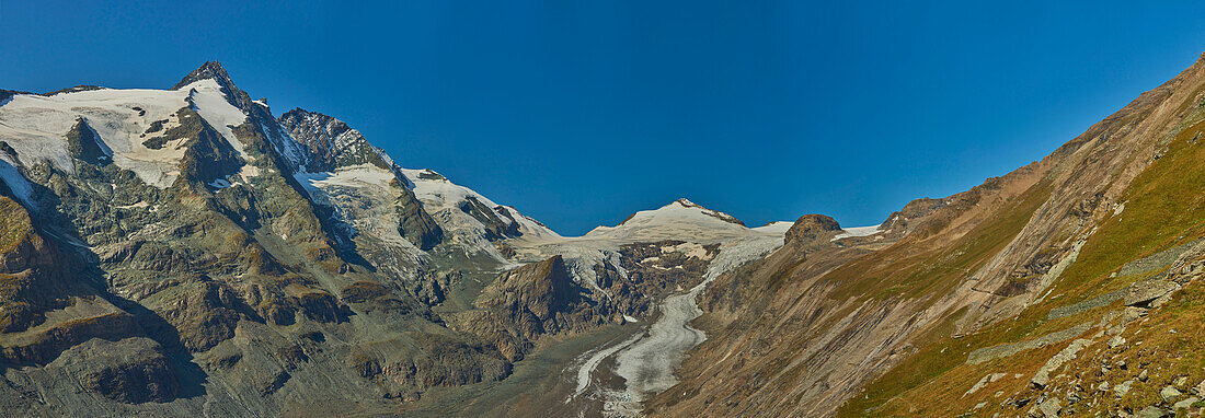 Gro?glockner (Großglockner) mit Gletscher Pasterze vom Gamsgrubenweg, Franz-Joseph-H?he an einem frühen Morgen; K?rnten (Kärnten), Österreich