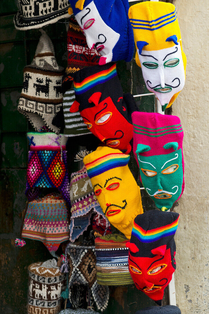 Gegenstände zum Verkauf im Barrio De San Blas Viertel; Cusco Peru