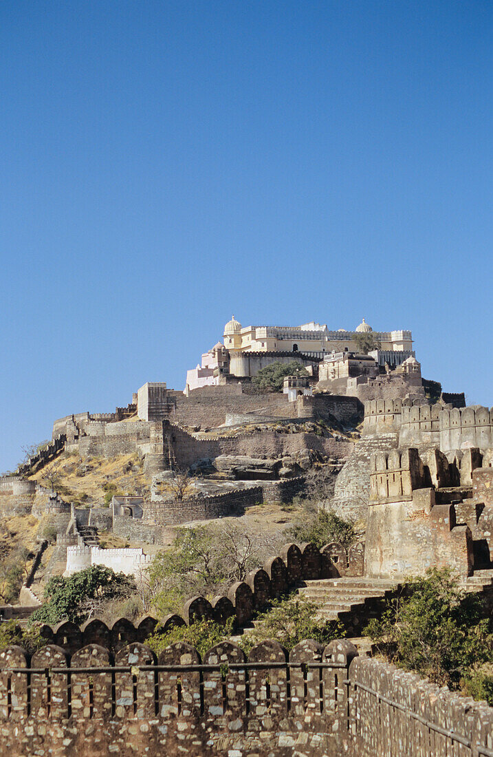 Indien, Rajasthan, Blick auf Fort Kumbhalgarh; Kumbhalgarh