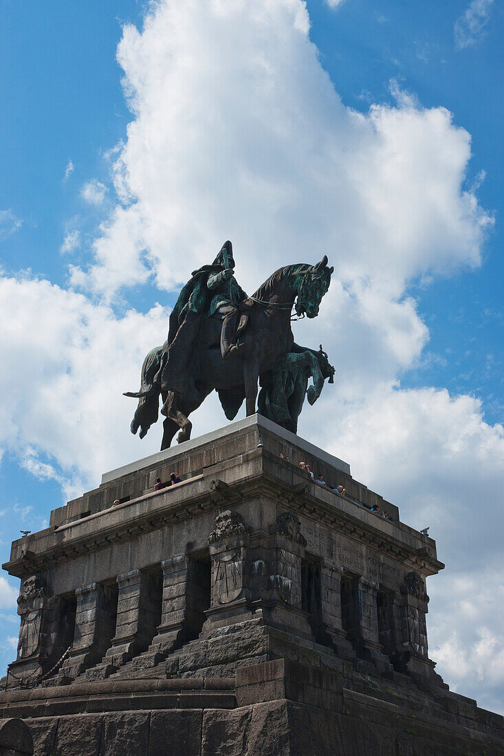 Statue von Kaiser Wilhelm I. am Deutschen Eck; Koblenz Rheinland-Pfalz Deutschland