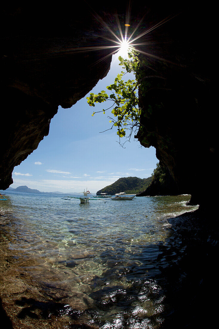 Die Landschaft der Insel Matinloc in der Nähe von El Nido und Corong Corong; Bacuit Archipel Palawan Philippinen