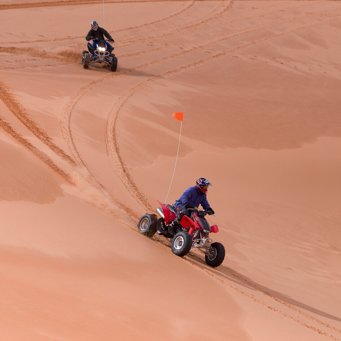 Riding Quads On Sand Dunes; Utah Vereinigte Staaten Von Amerika