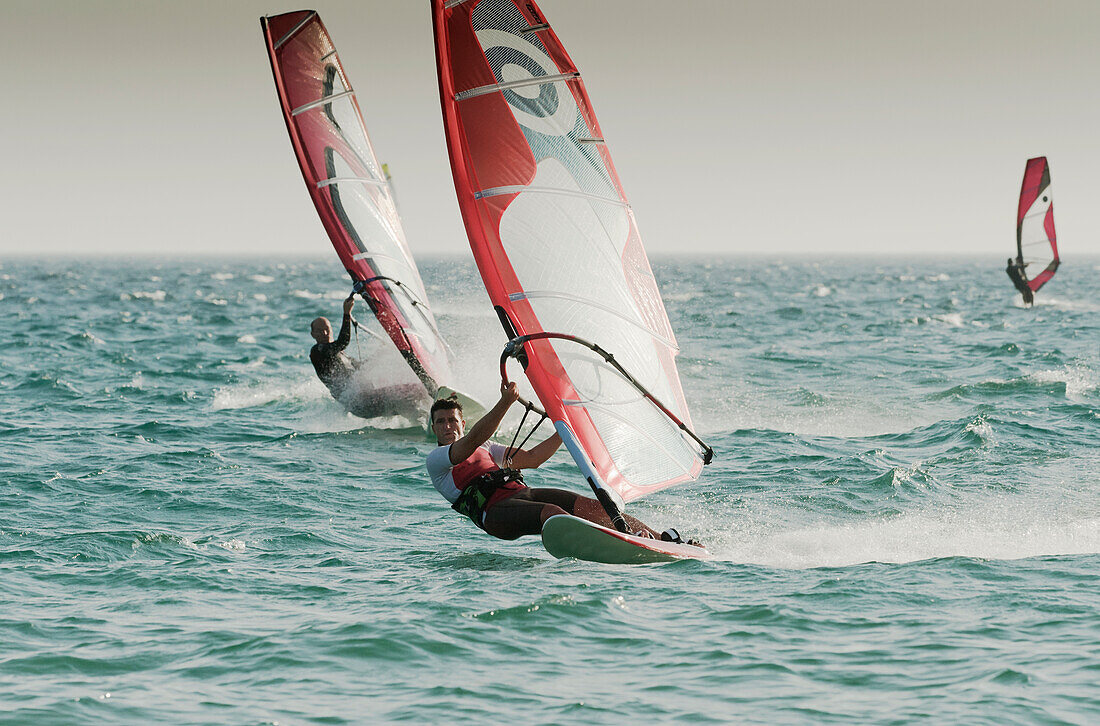 Windsurfen; Tarifa Cadiz Andalusien Spanien