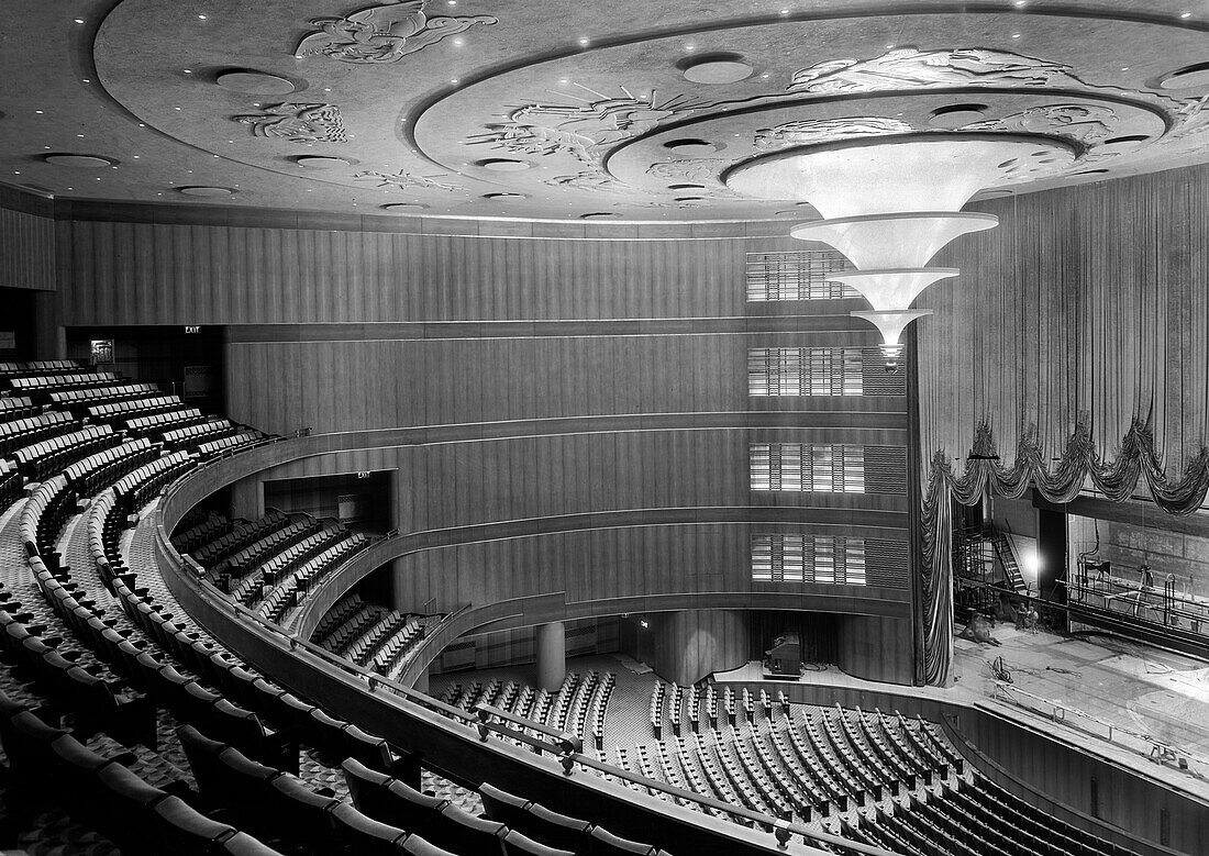 Roxy Theatre, Innenansicht mit geöffnetem Vorhang, West 49th Street, New York City, New York, USA, Sammlung Gottscho-Schleisner, November 1932