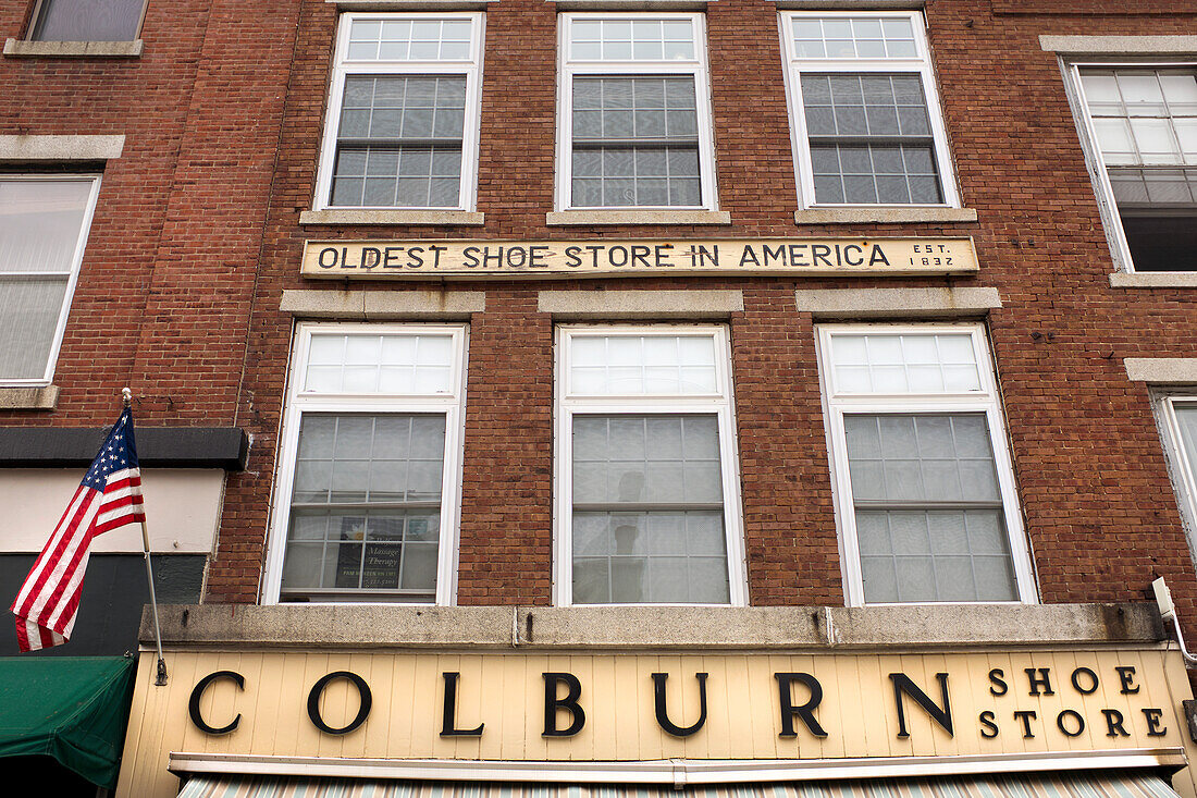 Colburn Shoe Store, Tiefwinkelansicht, Belfast, Maine, USA