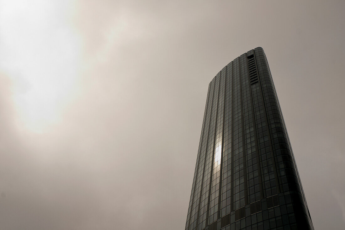 Low Angle View of Modern Skyscraper against Cloudy Sky, Boston, Massachusetts, USA