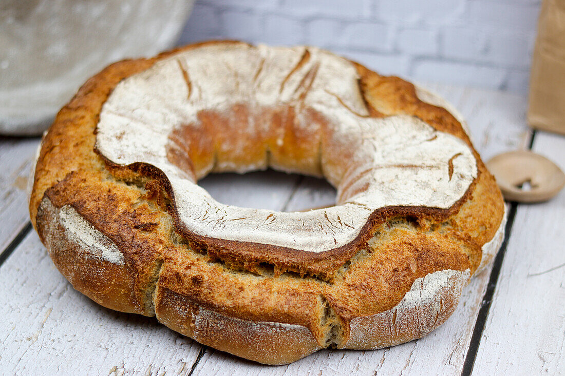 Couronne (French crown bread)