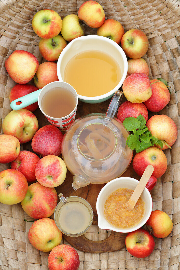 Soothing effect: apple tea, apple steam bath, apple peel tea, apple mask