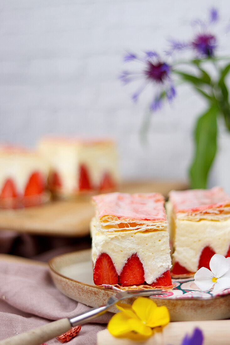 Cream slice with strawberries