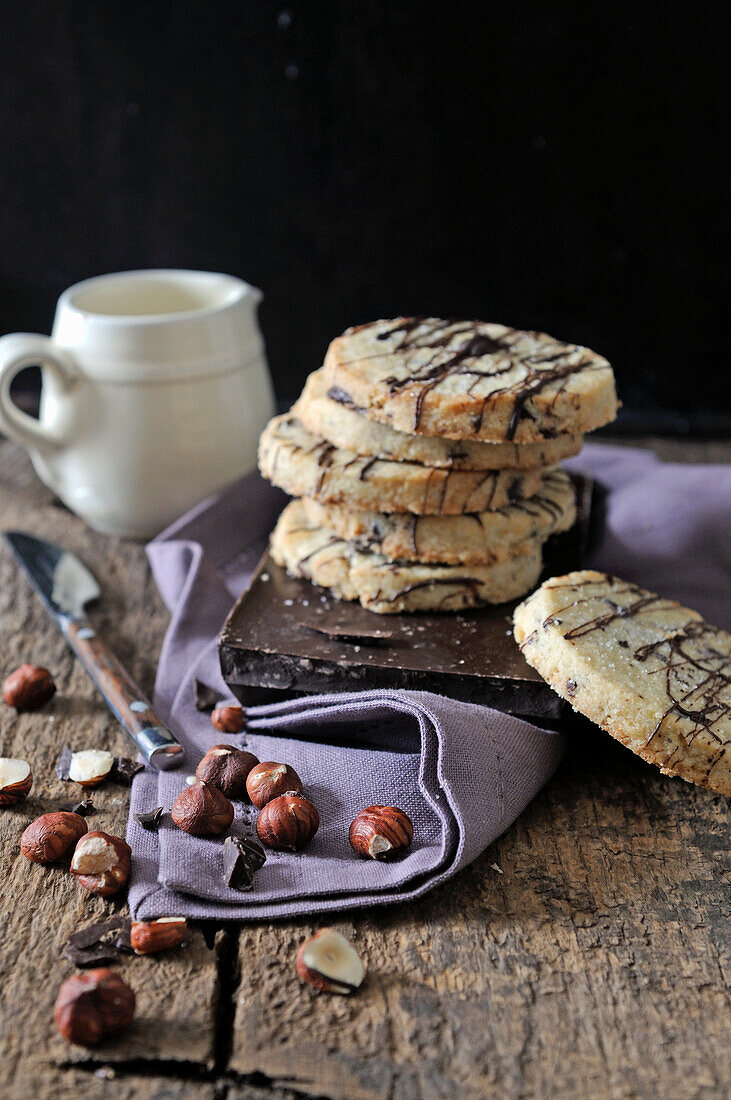 Hazelnut chocolate cookies